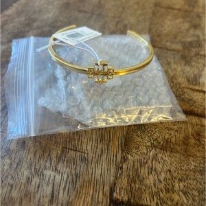 NWT Tory Burch Logo Bangle